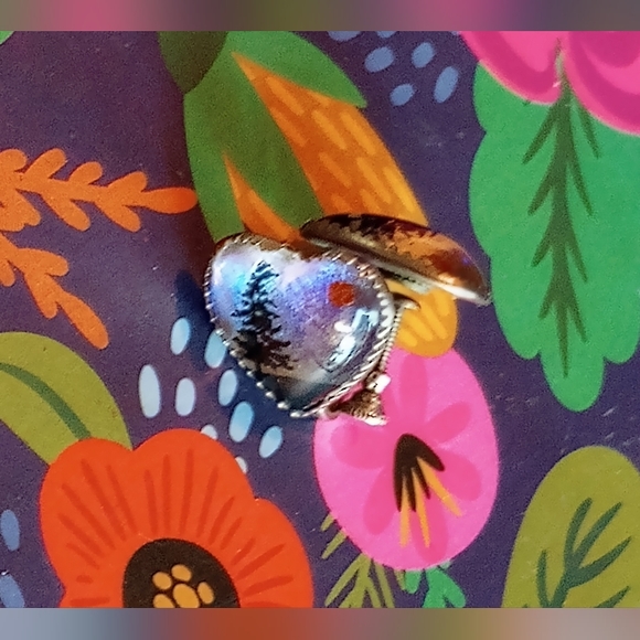 SOLD .....eart earrings with mountain design pulled in the glass, onp - Picture 2 of 4